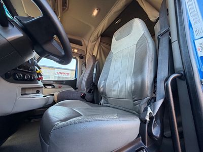 2023 Peterbilt 579