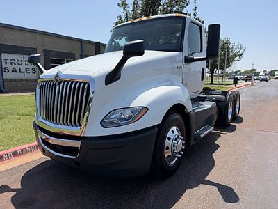 2022 International LT625
