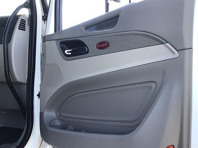 2022 Peterbilt 579