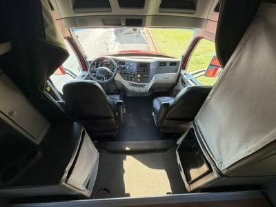 2020 Peterbilt 579