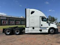 2021 Freightliner CA126
