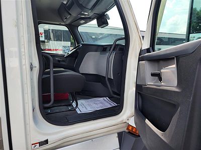 2021 Freightliner CA126