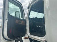 2021 Freightliner CA126