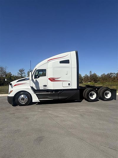2023 Kenworth T680