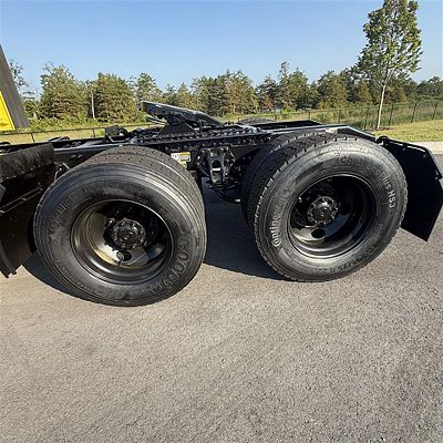 2023 Peterbilt 579
