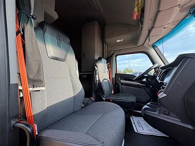 2023 Kenworth T680