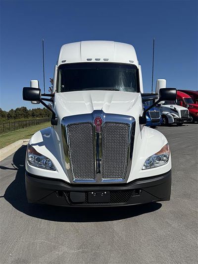 2023 Kenworth T680