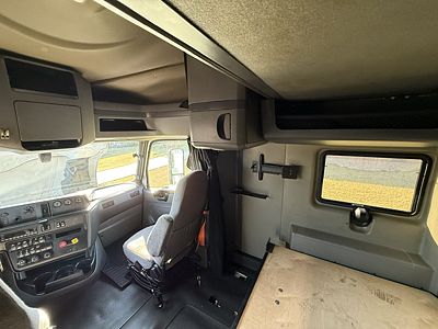 2022 International LT625