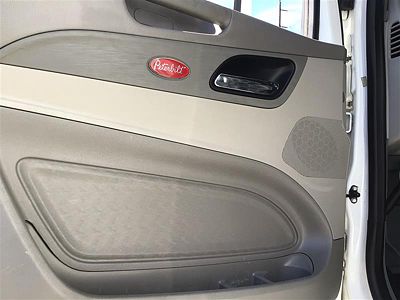 2022 Peterbilt 579
