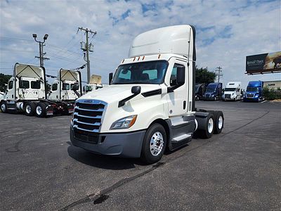 2021 Freightliner CA126