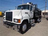 2010 Mack CHU613