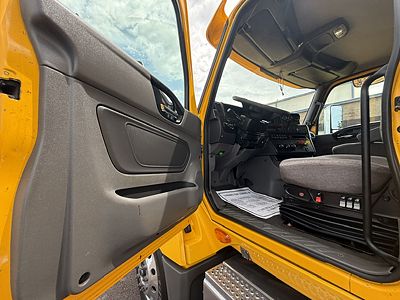 2019 International LT