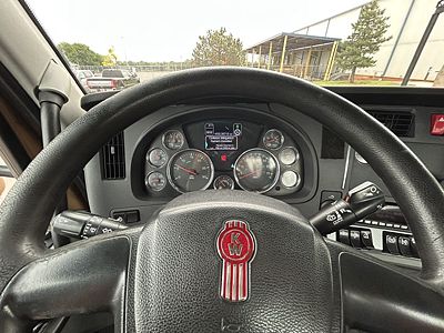 2022 Kenworth T680