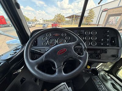 2019 Peterbilt 389