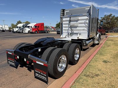 2021 Peterbilt 567