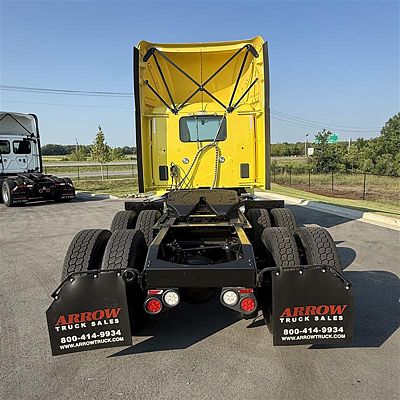 2023 Peterbilt 579