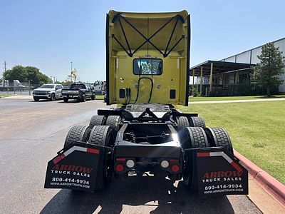 2023 Peterbilt 579