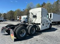 2020 Freightliner CA126