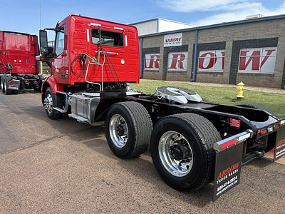2022 Volvo VNR300