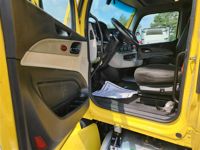 2023 Peterbilt 579
