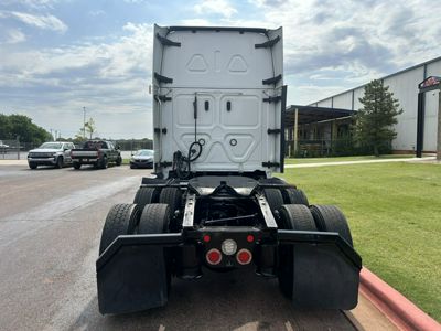 2022 Freightliner CASCADIA