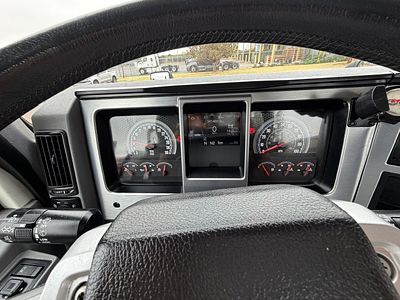2022 Mack AN64T