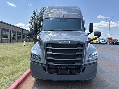 2022 Freightliner CA126