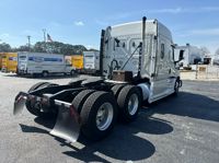 2020 Freightliner CA126