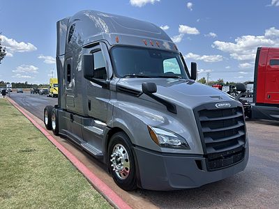 2022 Freightliner CA126