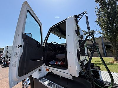 2022 International LT625