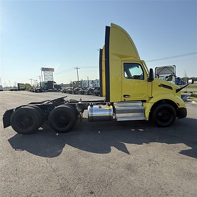2023 Peterbilt 579