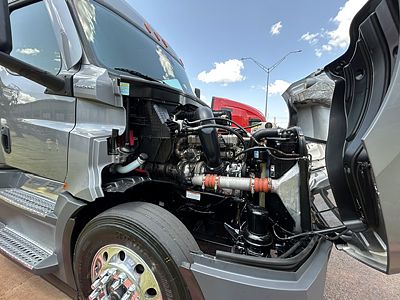 2022 Freightliner CA126