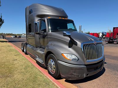 2022 International LT625