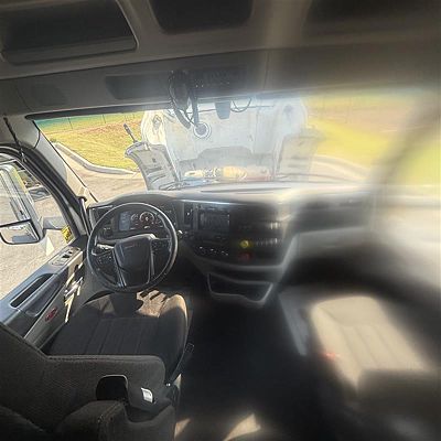 2023 Peterbilt 567