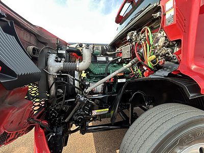 2022 Volvo VNR300