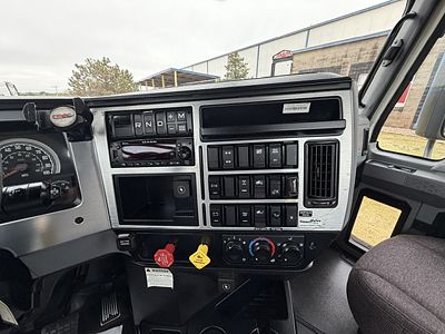 2022 Mack AN64T