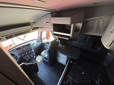 2023 Kenworth T680