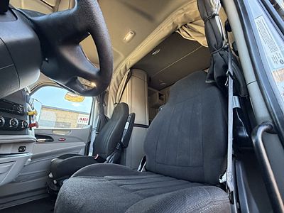 2021 Peterbilt 567