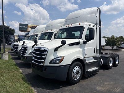2021 Freightliner CA126