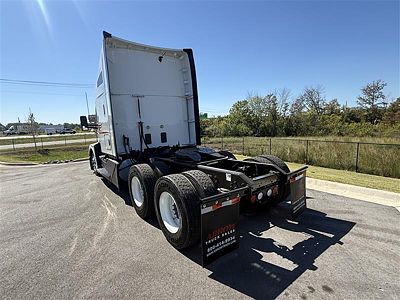 2023 Kenworth T680