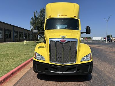 2023 Peterbilt 579