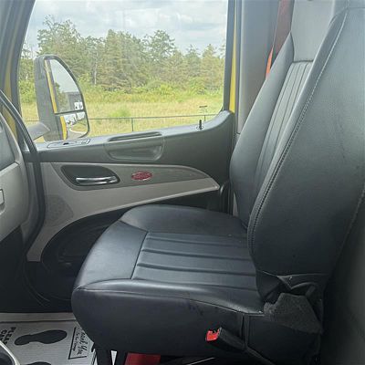 2023 Peterbilt 579