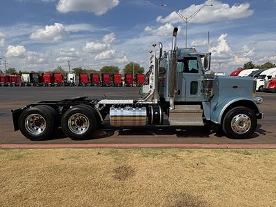 2019 Peterbilt 389