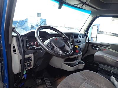 2022 Peterbilt 579