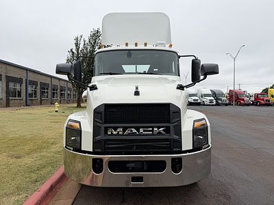 2022 Mack AN64T