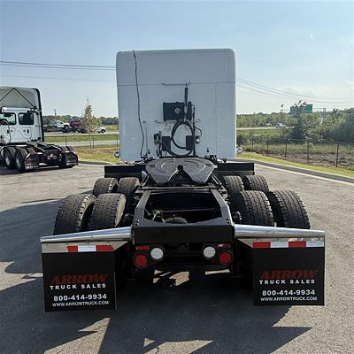 2023 Peterbilt 567