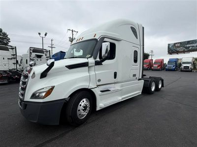 2021 Freightliner CA126