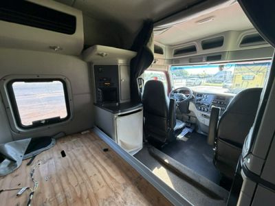 2020 Peterbilt 579