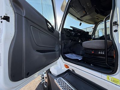 2022 International LT625