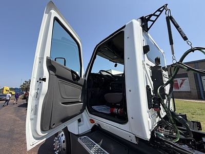 2022 International LT625